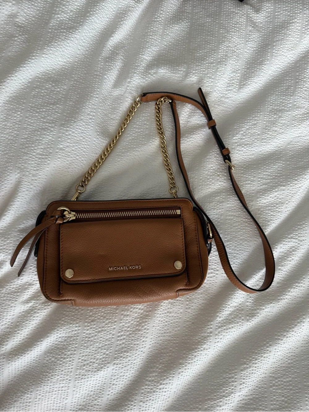 Michael Kors Mitchell Caramel Crossbody Camera Bag